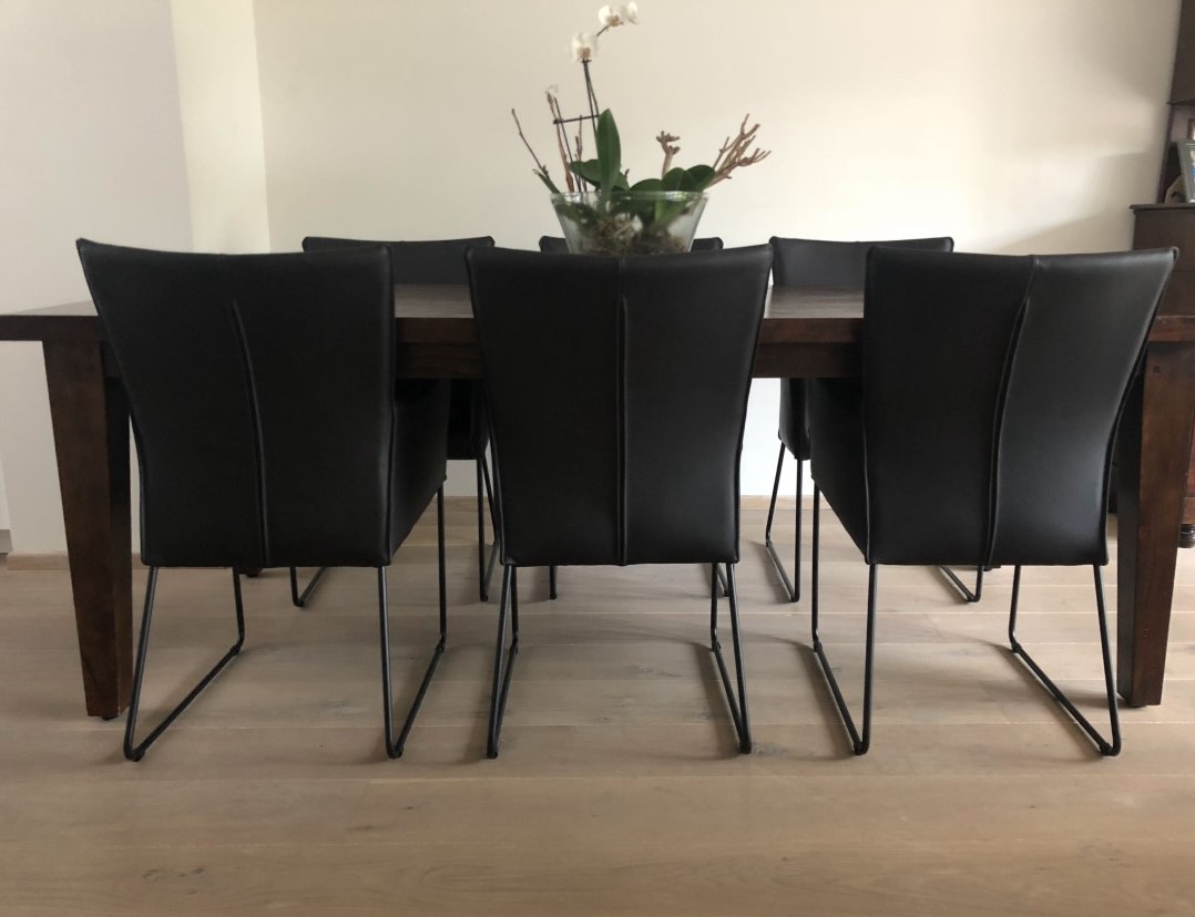 In detail Donau Schuine streep Set van 6 leren eetkamerstoelen - met designpoot - zwart leer ShopX